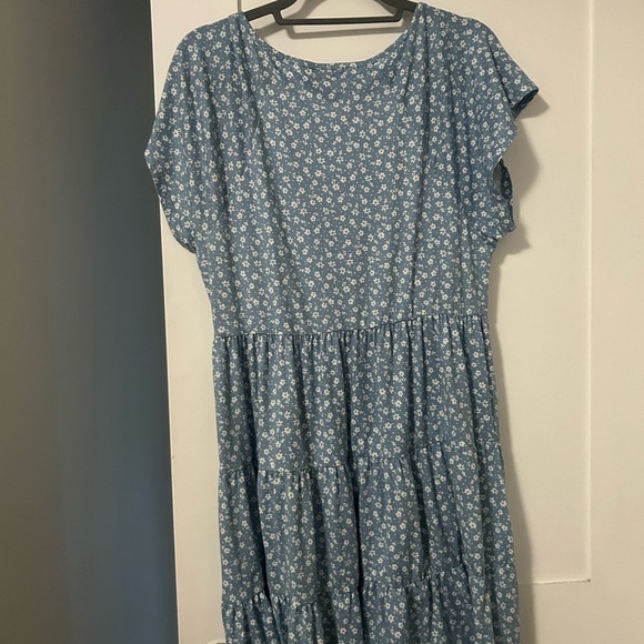 Urban Outfitters Floral Blue V-Neck Dress Size XL - Picture 2 of 4